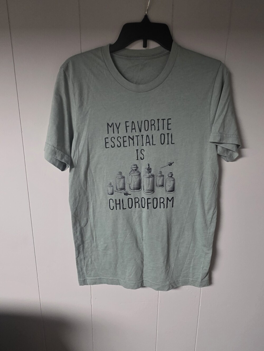 Light Sage Graphic Tee - Unbranded